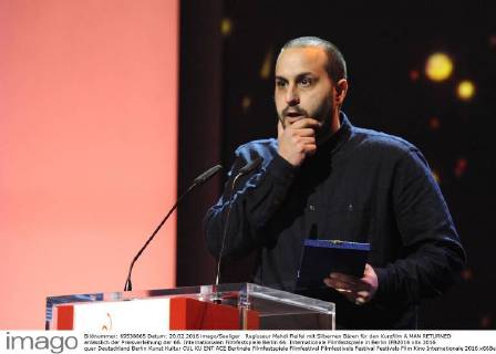 Regisseur Mahdi Fleifel mit Silbernen Bären für den Kurzfilm A MAN RETURNED anlässlich der Preisverleihung der 66. Internationalen Filmfestspiele Berlin 66. Internationale Filmfestspiele in Berlin IFB2016