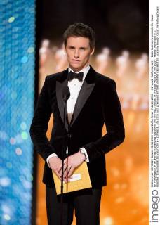 Feb 28, 2016 - Hollywood, California, U.S. - Eddie Redmayne presents the Oscar for Performance by an actress in a leading role during the live ABC Telecast of The 88th Oscars at the Dolby Theatre. Hollywood U.S. - ZUMAz03_