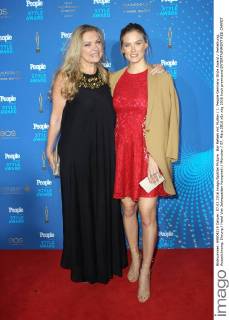 Bar Refaeli mit Mutter 1. People Germany Style Award Verleihung, Auszeichnung; Ehrung Hotel Vier Jahreszeiten Kempinski München 07. März 2016
