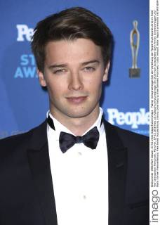 Patrick Schwarzenegger bei der Verleihung der People Style Awards 2016 im Hotel Vier Jahreszeiten Kempinski. München, 07.03.2016 Foto:xS.xGabschx xFuturexImage