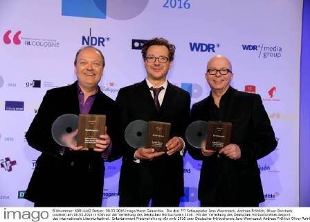 Die drei ??? Schauspieler Jens Wawrczeck, Andreas Fröhlich, Oliver Rohrbeck posieren am 08.03.2016 in Köln vor der Verleihung des Deutschen Hörbuchpreis 2016 . Mit der Verleihung des Deutschen Hörbuchpreises beginnt das internationale Literaturfestival.