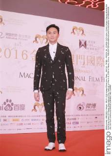 MACAU, CHINA - MARCH 08: (CHINA OUT) Actor Chilam Julian Cheung attends the Gold Aries Award Of Macau International Film Festival on March 8, 2016 in Macau, China.  CFP480844658