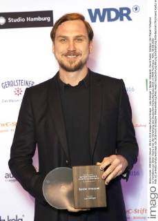 Lars Eidinger ( Bester Interpret, David Foster Wallace: Der Planet Trillaphon im Verhältnis zur Üblen Sache ) bei der Verleihung des Deutschen Hörbuchpreises 2016 im WDR Funkhaus. Köln, 08.03.2016 Foto:xC.xHardtx xFuturexImage