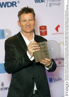 Philipp Moog (Beste Unterhaltung, Mario Giordano: Tante Poldi und die sizilianischen Löwen ) bei der Verleihung des Deutschen Hörbuchpreises 2016 im WDR Funkhaus. Köln, 08.03.2016 Foto:xC.xHardtx xFuturexImage