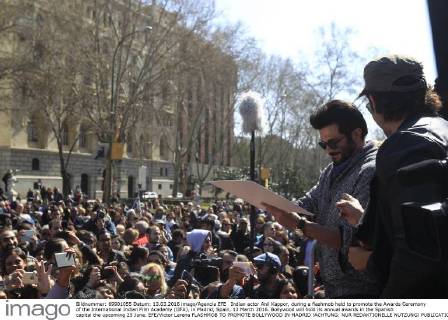 Indian actor Anil Kappor, during a flashmob held to promote the Awards Ceremony of the International Indian Film Academy (IIFA), in Madrid, Spain, 13 March 2016. Bollywood will hold its annual awards in the Spanish capital the upcoming 25 June. EFE Victor Lerena FLASHMOB TO PROMOTE BOLLYWOOD IN MADRID !ACHTUNG: NUR REDAKTIONELLE NUTZUNG!  GRA191 20160313-635934831401366457