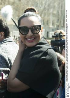 Sonakshi Sinha during the Bollywood flashmob in Madrid, March 13, 2016.  (20160313010)