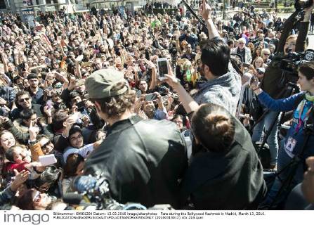 Fans during the Bollywood flashmob in Madrid, March 13, 2016.  (20160313012)