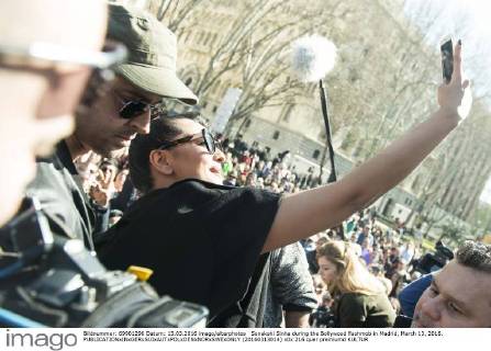 Sonakshi Sinha during the Bollywood flashmob in Madrid, March 13, 2016.  (20160313014)
