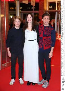 Louis Hofmann, Zoe Roth und Jannik Schümann bei der Verleihung vom 14. Deutschen Hoerfilmpreis am 15.03.2016 in Berlin Deutscher Hoerfilmpreis 2016 in Berlin 