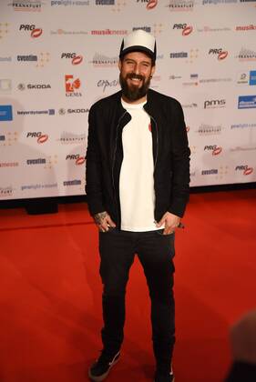 04.04..2016 xmfx Frankfurt am Main, Messe red carpet, Roter Teppich PRG Live Entertainment Award (LEA) 2016 Daniel Wirtz, bekannt als „Wirtz , deutscher Sänger und Songwriter