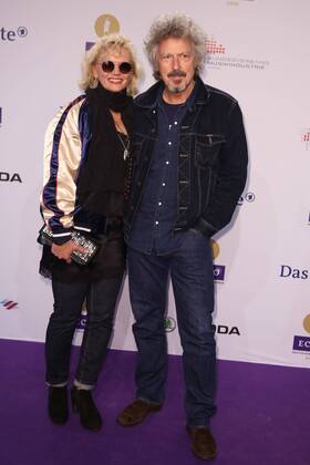 Wolfgang Niedecken und seine Ehefrau Tina bei der Verleihung vom Echo am 07.04.2016 in Berlin Echo Verleihung 2016 in Berlin 
