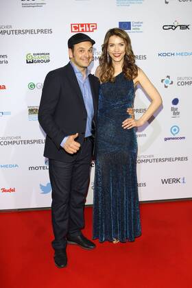 Annett Moeller mit Kaya Yanar, Verleihung des Deutschen Computerspielpreis 2016 in der BMW Welt in Muenchen am 07.04.2016