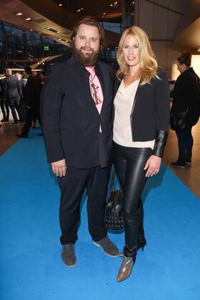 Antoine Monot jr. mit Lebensgefaehrtin Stefanie Sick, Verleihung des Deutschen Computerspielpreis 2016 in der BMW Welt in Muenchen am 07.04.2016