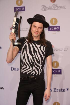 Preisträger James Bay bei der Verleihung vom Echo am 07.04.2016 in Berlin Echo Verleihung 2016 in Berlin- Preistraeger Gewinner 