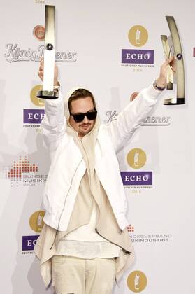 Robin Schulz bir den Echos Dance national und bester nationaler Act im Ausland bei der 25. Verleihung des Echo 2016 in der Messe Berlin. Berlin, 07.04.2016 Foto:xFredericx xFuturexImage