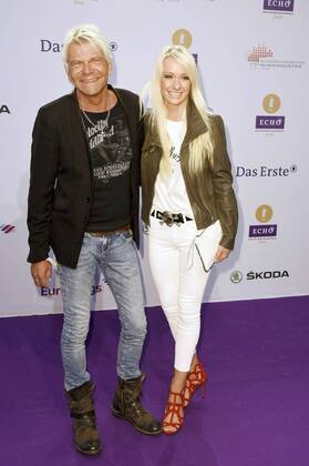 Matthias Reim und Christin Stark bei der 25. Verleihung des Echo 2016 in der Messe Berlin. Berlin, 07.04.2016 Foto:xFredericx xFuturexImage