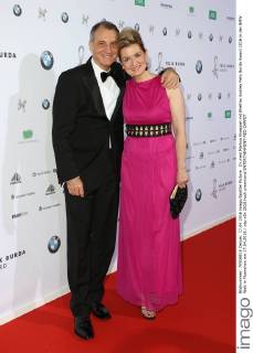 Dr.med.Markus Kloeppel mit Ehefrau Andrea Felix Burda Award 2016 in der BMW Welt in Muenchen am 17.04.2016