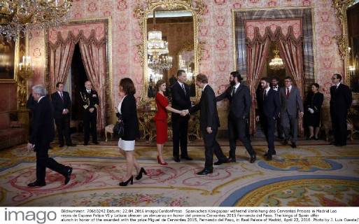 Spanisches Königspaar während Verleihung des Cervantes Preises in Madrid Los reyes de Espana Felipe VI y Letizia ofrecen un almuerzo en honor del premio Cervantes 2015 Fernando del Paso. The kings of Spain offer alunch in honor of the awarded with the prize Miguel de Cervantes 2015, Fernando del Paso, in Real Palace of Madrid, April 22, 2016. Photo by J. Luis Cuesta 261 Cordon Press. Cordon Press  J.xLuisxCuesta