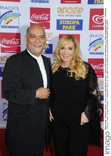 Freddy Sahin-Scholl mit Begleitung 19. Radio Regenbogen Award Verleihung Ehrung Preis Europa-Park Rust Freizeitpark Rust 22. April 2016