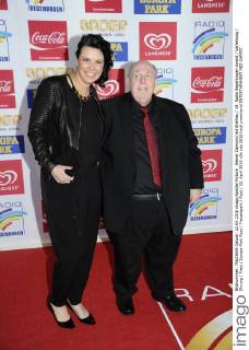 Reiner Calmund mit Ehefrau 19. Radio Regenbogen Award Verleihung Ehrung Preis Europa-Park Rust Freizeitpark Rust 22. April 2016