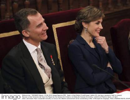 Spain s King Felipe VI and Queen Letizia (R), during a ceremony held to present Mexican writer Fernando del Paso the Miguel de Cervantes 2015 Award, at Alcala de Henares University, outskirts of Madrid, Spain, 23 April 2016. Cervantes Prize is awarded annually to honour the lifetime achievement of an outstanding writer in the Spanish language. POOL SPANISH ROYAL COUPLE CHAIRS CERVANTES 2015 AWARD CEREMONY !ACHTUNG: NUR REDAKTIONELLE NUTZUNG!  GRA050 20160423-635970192364270454