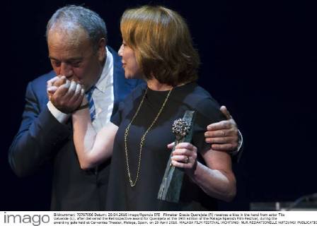 Filmaker Gracia Querejeta (R) receives a kiss in the hand from actor Tito Valverde (L), after delivered the Retrospective award for Querejeta at the 19th edition of the Malaga Spanish Film Festival, during the awarding gala held at Cervantes Theater, Malaga, Spain, on 29 April 2016. MALAGA FILM FESTIVAL !ACHTUNG: NUR REDAKTIONELLE NUTZUNG!  GRA511 20160430-635975716496817244