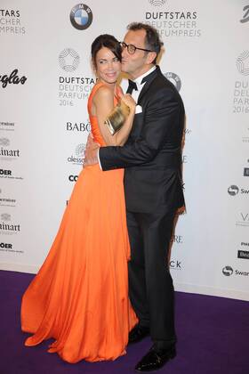 DUFTSTARS -Deutscher Parfumpreis 2016 Anja Kling, Wolfram Becker Ankunft zur Verleihung der Duftstars- Deutscher Parfumpreis 2016 im Kraftwerk Mitte in Berlin, 12.05.2016