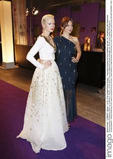 Franziska Knuppe und Eva Padberg bei der 24. Verleihung des Deutschen Parfumpreises Duftstars 2016 im Kraftwerk. Berlin, 12.05.2016 Foto:xS.xGabschx xFuturexImage