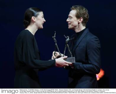 Edward Watson (R), a principal dancer with the Royal Ballet in London, the winner of the Best Dancer prize in 2015, during the 2016 Benois de la Danse awards ceremony on the New Stage of the Bolshoi Theatre in Moscow, Russia, May 17, 2016. Sergei Bobylev TASS  TS0237BB
