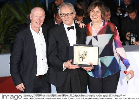 69. Festival de Cannes: Preisverleihung Paul Laverty (L), Ken Loach (C) and Rebecca O Brien arrive at the award photo call after Loach received the Palme d Or prize for the film I, Daniel Blake during the 69th annual Cannes International Film Festival in Cannes, France on May 22, 2016.  CAN20160522742 DAVIDxSILPA