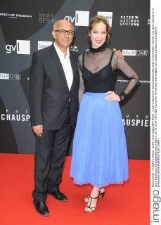 5 Jahre Deutscher Schauspielerpreis 2016 Anne-Kathrin Kramer und Gast Ankunft zu 5 jahre Deutscher Schauspielerpreis in Berlin, 20.05.2016