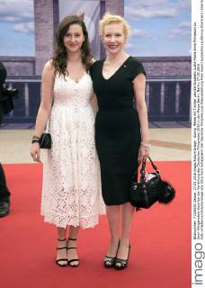Sunnyi Melles mit Tochter Leonille Elisabeth Judith Maria Anna Prinzessin zu Sayn-Wittgenstein-Sayn bei der Verleihung des Deutschen Filmpreises 2016 in der Messe Berlin. Berlin, 27.05.2016 Foto:xFredericx xFuturexImage