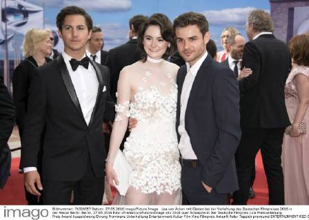 Lea van Acken mit Gästen bei der Verleihung des Deutschen Filmpreises 2016 in der Messe Berlin. Berlin, 27.05.2016 Foto:xFredericx xFuturexImage