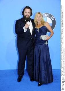Antoine Monot mit Begleitung Verleihung des Bayerischen Fernsehpreis 2016 Preis, Ehrung, Auszeichnung Prinzregenten Theater München 03. Juni 2016