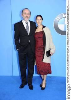 Karl Markovics mit Begleitung Verleihung des Bayerischen Fernsehpreis 2016 Preis, Ehrung, Auszeichnung Prinzregenten Theater München 03. Juni 2016