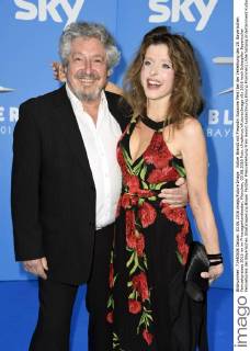 Volker Brandt mit Freundin Susanne Meikl bei der Verleihung des 28. Bayerischen Fernsehpreises 2016 im im Prinzregententheater. München, 03.06.2016 Foto:xFredericx xFuturexImage