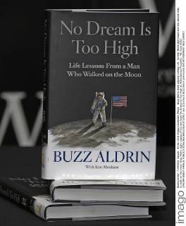 Buzz Aldrin book signing London.UK. Former NASA astronaut and the second man to walk on the moon Buzz Aldrin signs copies of his new book No Dream Is Too High at Waterstones Piccadilly. 4th June 2016. LMK394-60637-040616 