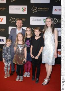 Thomas Geisel mit seiner Frau Vera und seinen Kindern bei der Verleihung des 6. Webvideopreises an die herausragendsten deutschsprachigen Internetstars des Jahres im Castello. Düsseldorf, 04.06.2016 Foto:xO.xHausenx xFuturexImage