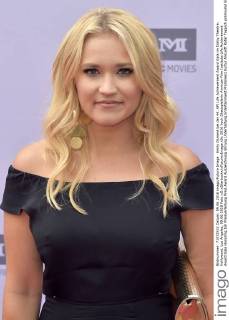 Emily Osment bei der 44. AFI Life Achievement Award Gala im Dolby Theatre, Hollywood. Los Angeles, 09.06.2016 Foto:xD.xStarbuckx xFuturexImage