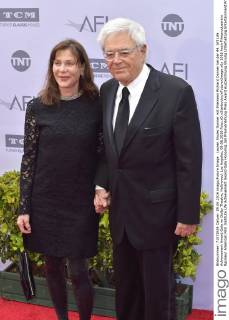 Lauren Shuler Donner mit Ehemann Richard Donner bei der 44. AFI Life Achievement Award Gala im Dolby Theatre, Hollywood. Los Angeles, 09.06.2016 Foto:xD.xStarbuckx xFuturexImage