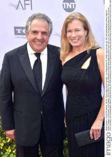 Jim Gianopulos mit Gattin Ann bei der 44. AFI Life Achievement Award Gala im Dolby Theatre, Hollywood. Los Angeles, 09.06.2016 Foto:xD.xStarbuckx xFuturexImage
