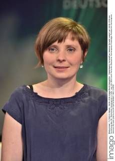 Preisträgerin Kamerafrau Jesssica Dürwald posiert am 18.06.2016 zur Verleihung des 26. Deutschen Kamerapreis in Köln.