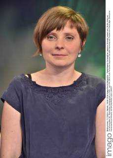 Preisträgerin Kamerafrau Jesssica Dürwald posiert am 18.06.2016 zur Verleihung des 26. Deutschen Kamerapreis in Köln.