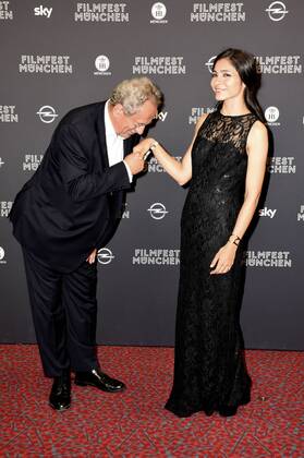 Christian Ude und Pegah Ferydoni bei der Preisverleihung auf dem 34. Filmfest München 2016 im Festivalzentrum Gasteig. München, 02.07.2016 Foto:xP.xSchönbergerx xFuturexImage
