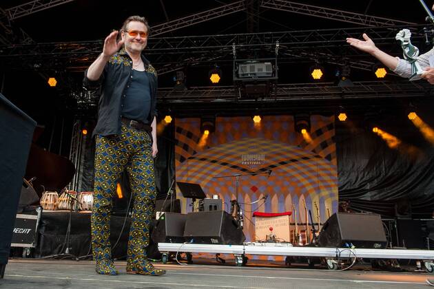 RUTH Preisverleihung auf Heidecksburg Die RUTH-Preisträger 2016 Royal Street Orchestra mit der Förder-RUTH 2016 Matthias Schriefl mit der Festival-RUTH 2016 Andrea Hotzko mit der Ehren-RUTH 2016 Stoppok - Hauptpreis zur RUTH 2016 im Bild: Stoppok 26. Rudolstadt Festival - Roots Folk Weltmusik