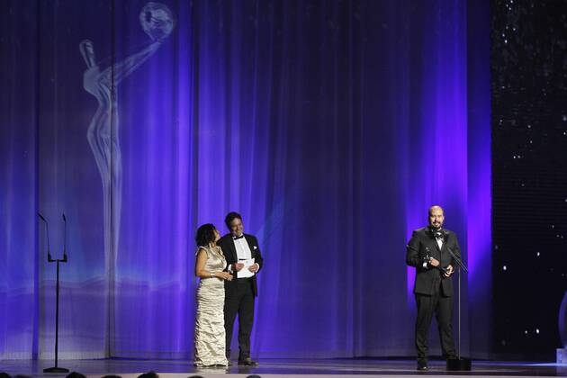 Colonbian director Ciro Guerra receives the Best Director Award for El Abrazo de la Serpiente during the 3rd Platino Ibero-American Film Awards in Punta del Este, Uruguay, 24 July 2016. ni PREMIOS PLATINO !ACHTUNG: NUR REDAKTIONELLE NUTZUNG!  PLA054 20160725-636050233012195319