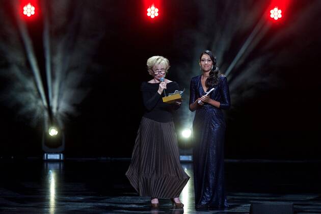 Renee Soutendijk (L) pictured during the award ceremony of the Ensors Flemish film prizes on the closing day of the tenth edition of the Oostende Film festival, Friday 16 September 2016.  NICOLASxMAETERLINCK 04933765