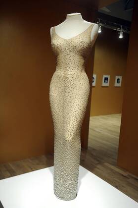 Mariyln Monroe s Happy Birthday Mr. President Kleid beim Presse-Preview der Ausstellung Marilyn: Character not Image im MANA Contemporary. Jersey City, 22.09.2016 Foto:xD.xVanxTinex xFuturexImage