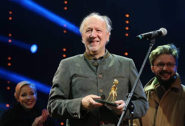 Werner Herzog wird in St. Petersburg ausgezeichnet ST PETERSBURG, RUSSIA - SEPTEMBER 23, 2016: German screenwriter and film director Werner Herzog attends the opening of the 2016 Message to Man International Film Festival in Palace Square. Alexander Demianchuk TASS  TS0323AE