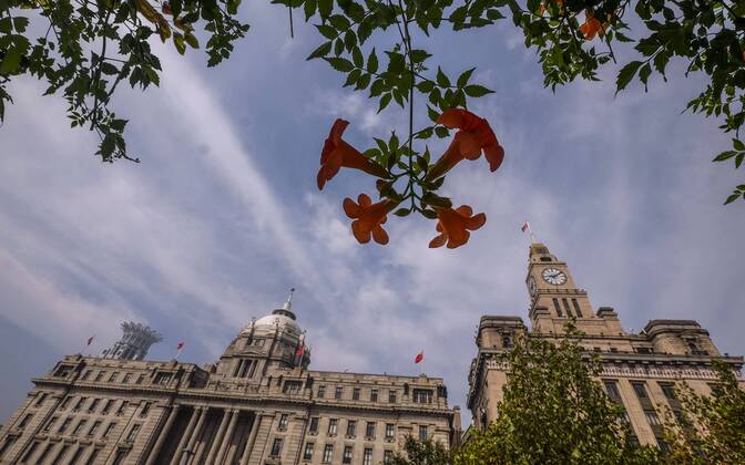 September 8, 2016 - Los Angeles, California, U.S - Shanghai Pudong Development Bank, left, and the Customs House on the Bund in Shanghai, China. Shanghai is the most populous city in China and the most populous city proper in the world. It is one of the four direct-controlled municipalities of China, with a population of more than 24 million as of 2014. It is a global financial centre, and a transport hub with the world s busiest container port. Located in the Yangtze River Delta in East China, Shanghai sits on the south edge of the mouth of the Yangtze in the middle portion of the Chinese coast. The municipality borders the provinces of Jiangsu and Zhejiang to the north, south and west, and is bounded to the east by the East China Sea. A major administrative, shipping, and trading town, Shanghai grew in importance in the 19th century due to trade and recognition of its favourable port l - ZUMAc68_